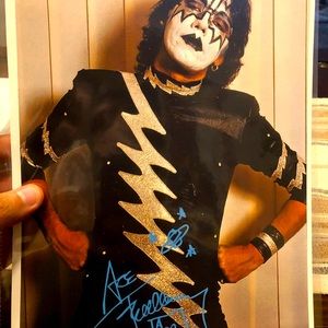 Digital signature of Ace Frehley (Rp)